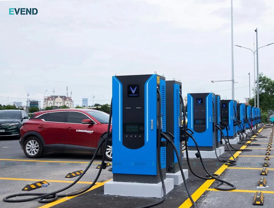 Trụ sạc ô tô công suất 60kW