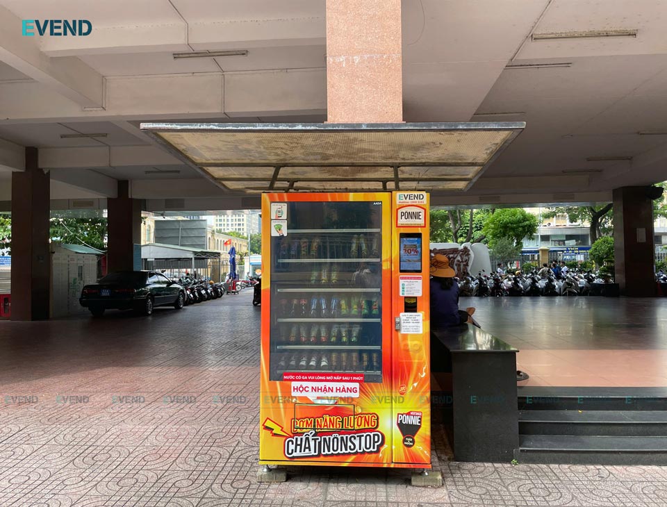 Máy bán hàng tự động tại trường học có diện tích nhỏ gọn