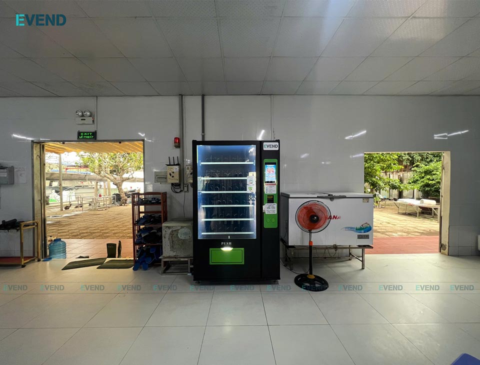 Bàn giao máy bán hàng tự động cho công ty XNK Thủy Sản Bến Tre