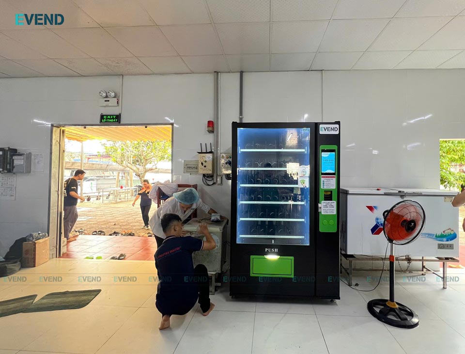 Lắp đặt máy bán hàng tự động tại nhà ăn công ty