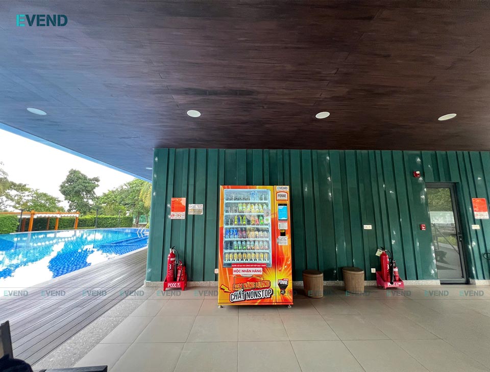 Dán decal quảng cáo trên máy bán hàng tự động ngoài trời không phai màu