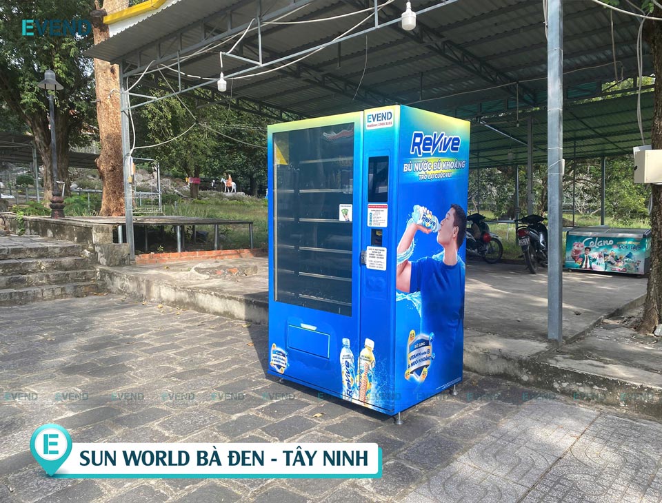 Máy bán nước tự động mang lại tiện ích cho du khách