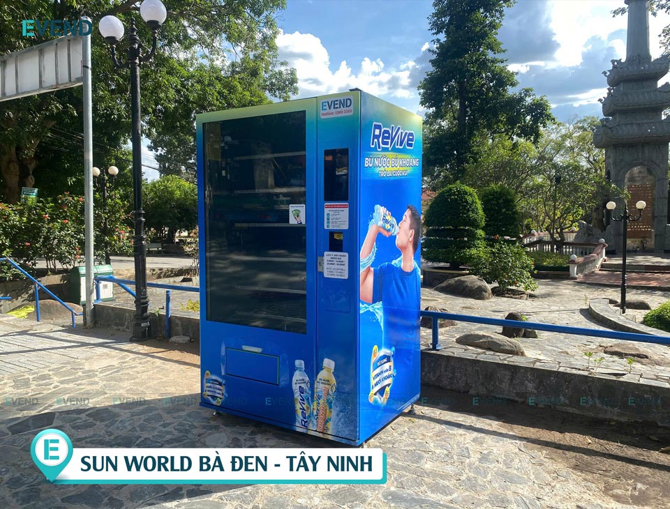 Máy bán nước tự động xuất hiện tại nhiều vị trí nổi bật