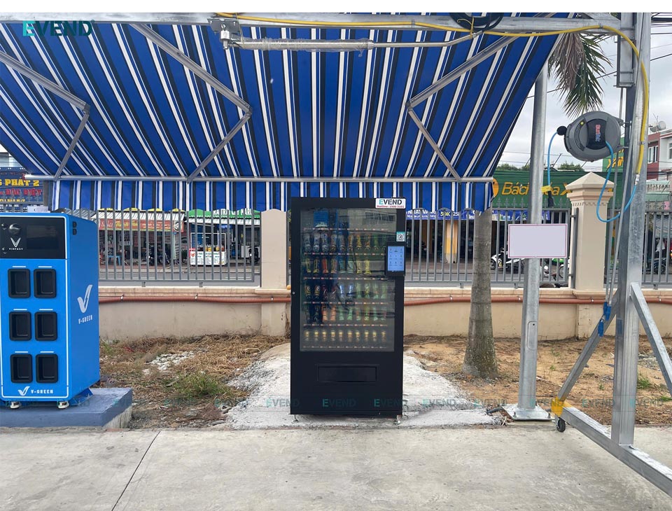 Đặt máy bán hàng tự động tại trạm sạc giúp tiết kiệm chi phí